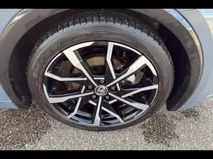 Photo 13 Toyota Prius  Rechargeable  PHEV 2.0 Hybride Rechargeable 223ch Design Pano