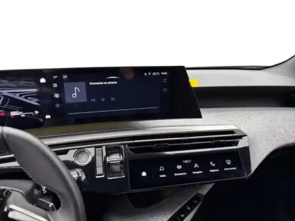 Photo 13 Peugeot 5008  Hybrid 136ch Allure e-DCS6