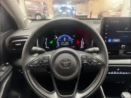 Photo 7 Toyota Yaris  116h Design 5p MY25