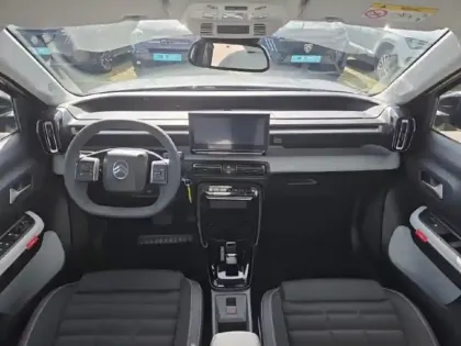 Photo 8 Citroën C3 Aircross  1.2 Hybride 145ch MAX