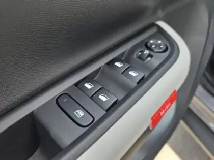 Photo 11 Citroën C3 Aircross  1.2 Hybride 145ch MAX