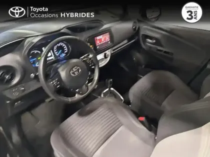 Photo 6 Toyota Yaris  100h Dynamic 5p RC19