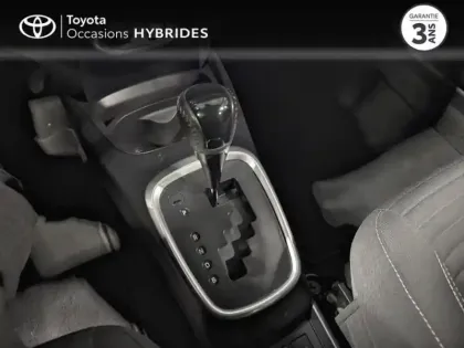 Photo 11 Toyota Yaris  100h Dynamic 5p RC19