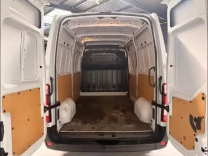 Photo 8 Renault Master  Fg F3300 L2H2 2.3 Blue dCi 135ch Confort Euro6E