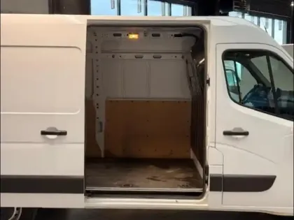 Photo 11 Renault Master  Fg F3300 L2H2 2.3 Blue dCi 135ch Confort Euro6E