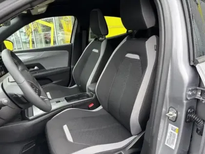 Photo 10 Opel Mokka  1.2 Turbo Hybrid 136ch Edition e-DCT6