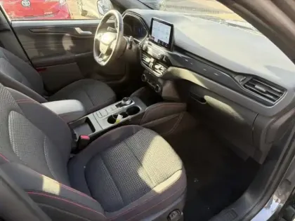 Photo 10 Ford Kuga  2.5 Duratec 190ch FHEV E85 ST-Line BVA