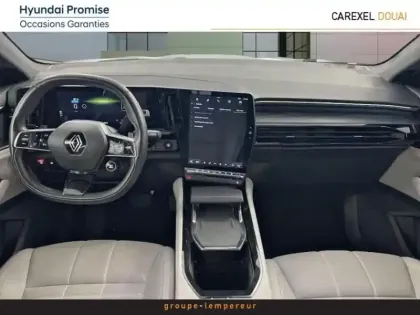 Photo 7 Renault Espace  1.2 E-Tech full hybrid 200ch Iconic