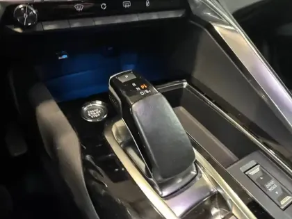 Photo 13 Peugeot 3008  Hybrid 225 e-EAT8