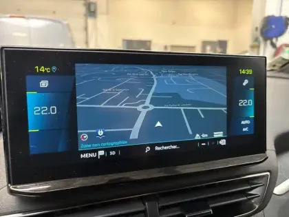 Photo 18 Peugeot 3008  Hybrid 225 e-EAT8