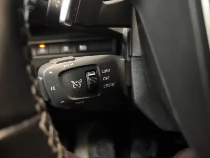 Photo 14 Peugeot 3008  Hybrid 225 e-EAT8