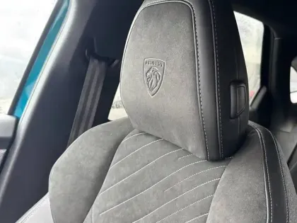 Photo 23 Peugeot 3008  Electrique 210 ch 73 kWh