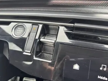 Photo 13 Peugeot 3008  Electrique 210 ch 73 kWh