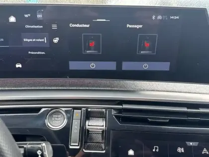 Photo 19 Peugeot 3008  Electrique 210 ch 73 kWh