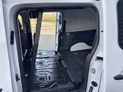 Photo 48 Peugeot Partner  CA DIESEL 100 CH XL MANUELLE