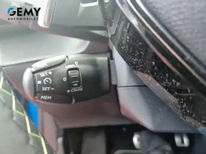 Photo 14 Peugeot 208  Hybrid 100 e-DCS6