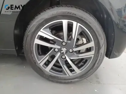 Photo 50 Peugeot 208  PureTech 100 S&S BVM6