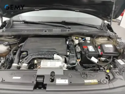 Photo 54 Peugeot 208  PureTech 100 S&S BVM6