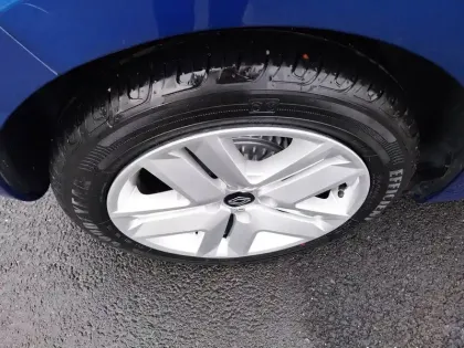 Photo 50 Renault Clio Gén. V (BJA) Ph2 Evolution 5