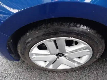 Photo 8 Renault Clio  Eco-G 100 GSR2