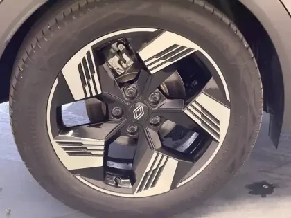 Photo 7 Renault Symbioz  E-Tech full hybrid 145