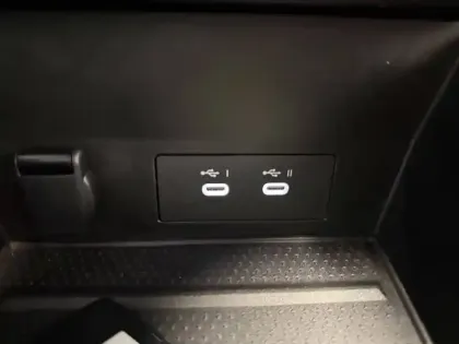 Photo 32 Renault Symbioz  E-Tech full hybrid 145