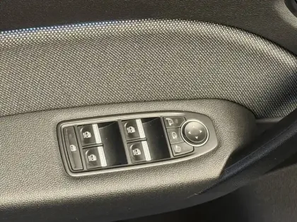 Photo 46 Renault Symbioz  E-Tech full hybrid 145