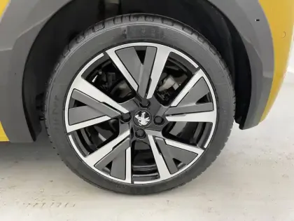 Photo 15 Peugeot 208  PureTech 130 S&S EAT8