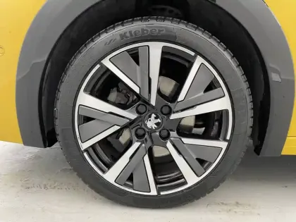 Photo 49 Peugeot 208  PureTech 130 S&S EAT8