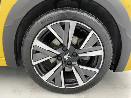 Photo 50 Peugeot 208  PureTech 130 S&S EAT8