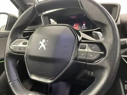 Photo 29 Peugeot 208  PureTech 130 S&S EAT8