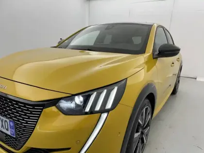 Photo 24 Peugeot 208  PureTech 130 S&S EAT8