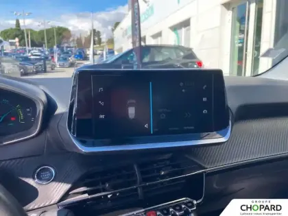 Photo 12 Peugeot 208  Electrique 50 kWh 136ch