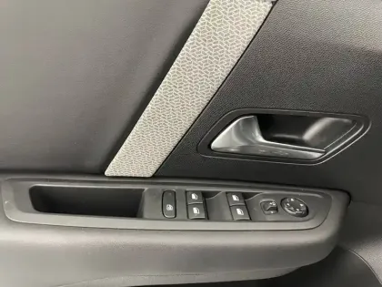 Photo 40 Citroën C4  PureTech 130 S&S EAT8