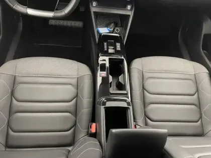 Photo 33 Citroën C4  PureTech 130 S&S EAT8