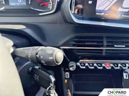 Photo 39 Peugeot 208  PureTech 75 S&S BVM5