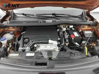 Photo 18 Peugeot 2008  PureTech 130 S&S BVM6