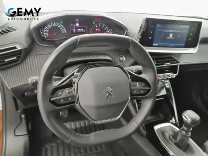 Photo 83 Peugeot 2008  PureTech 130 S&S BVM6