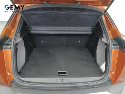 Photo 27 Peugeot 2008  PureTech 130 S&S BVM6