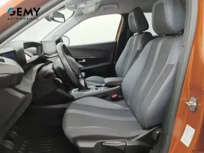 Photo 8 Peugeot 2008  PureTech 130 S&S BVM6