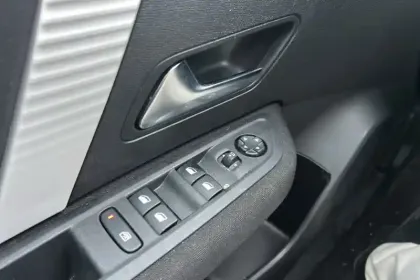 Photo 14 Citroën C4  PureTech 100 S&S BVM6