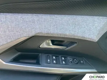 Photo 10 Peugeot 3008  Hybrid 136 e-DCS6