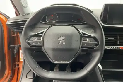 Photo 39 Peugeot 2008  PureTech 130 S&S BVM6