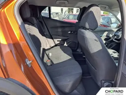 Photo 37 Peugeot 2008  PureTech 130 S&S BVM6