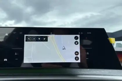 Photo 13 Peugeot 5008  Electrique 230 ch 97 kWh Grande autonomie