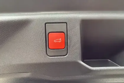 Photo 31 Peugeot 5008  Electrique 230 ch 97 kWh Grande autonomie