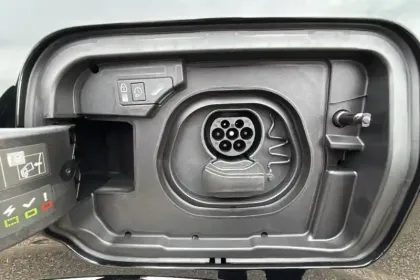 Photo 110 Peugeot 5008  Electrique 230 ch 97 kWh Grande autonomie