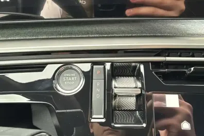 Photo 25 Peugeot 5008  Electrique 230 ch 97 kWh Grande autonomie