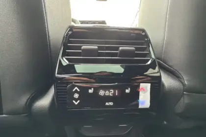 Photo 28 Peugeot 5008  Electrique 230 ch 97 kWh Grande autonomie