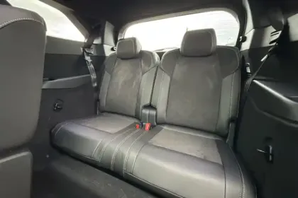 Photo 10 Peugeot 5008  Electrique 230 ch 97 kWh Grande autonomie